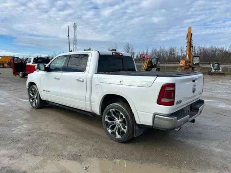 2020-ram-1500-laramie-longhorn-image-6