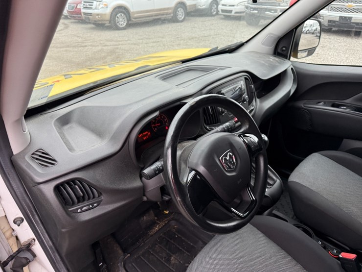 2015-ram-promaster-city-image-14