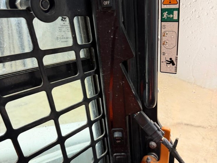 2021-bobcat-t770-image-26