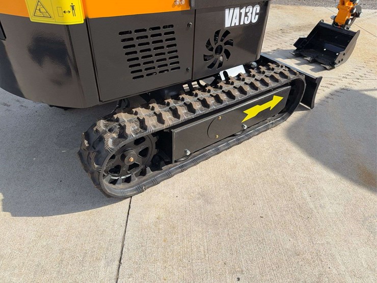 2025-miva-va13c-mini-excavator-image-6