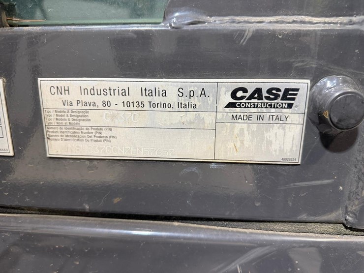 2022-case-cx37c-image-37