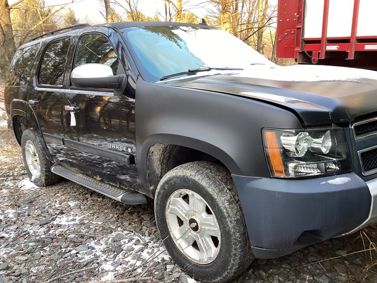 chevrolet-tahoe-image-2