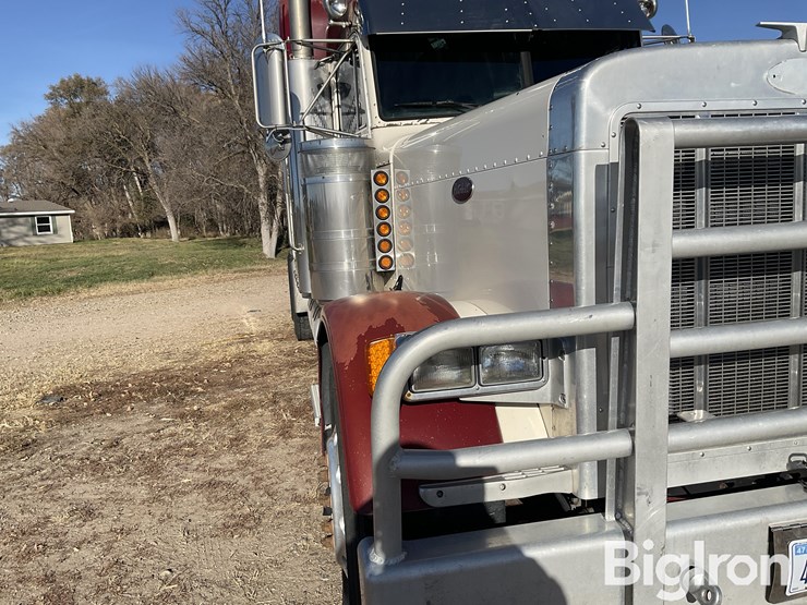 2005-peterbilt-379-image-14