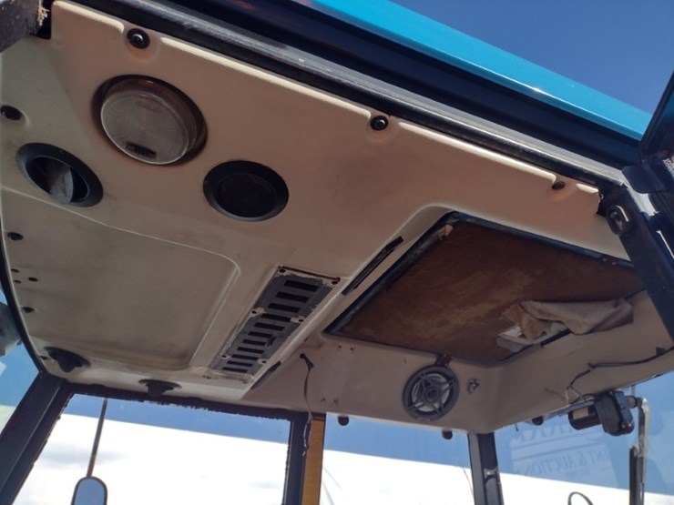 new-holland-4630-image-17