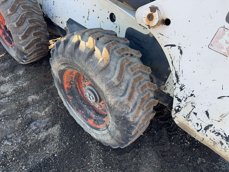 bobcat-s220-image-5