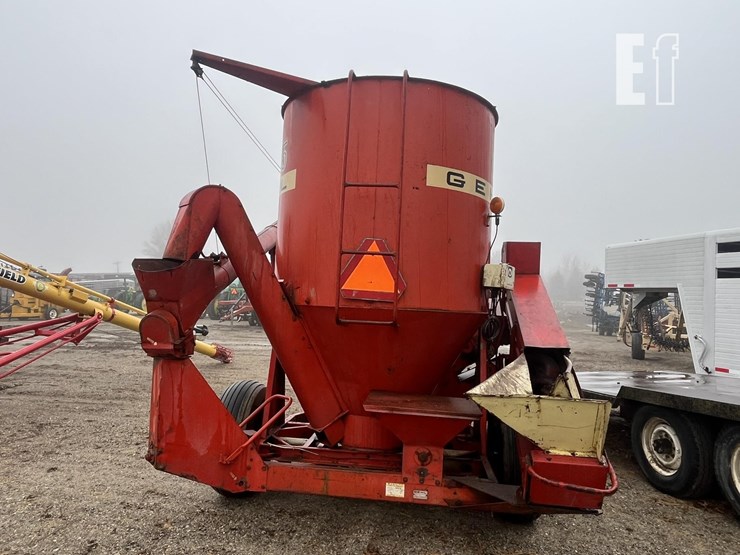 2025-gehl-95sas-image-13