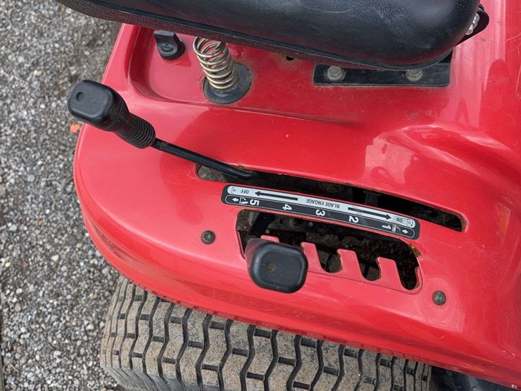 2019-troy-bilt-riding-mower-image-12