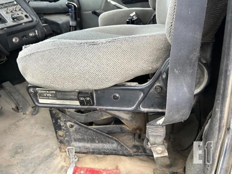 1997-ford-lt8000-image-53