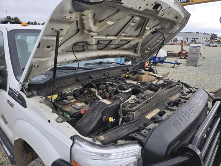 2011-ford-f350-image-27