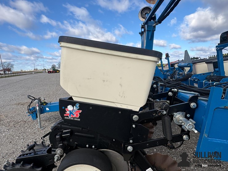kinze-3200-image-10