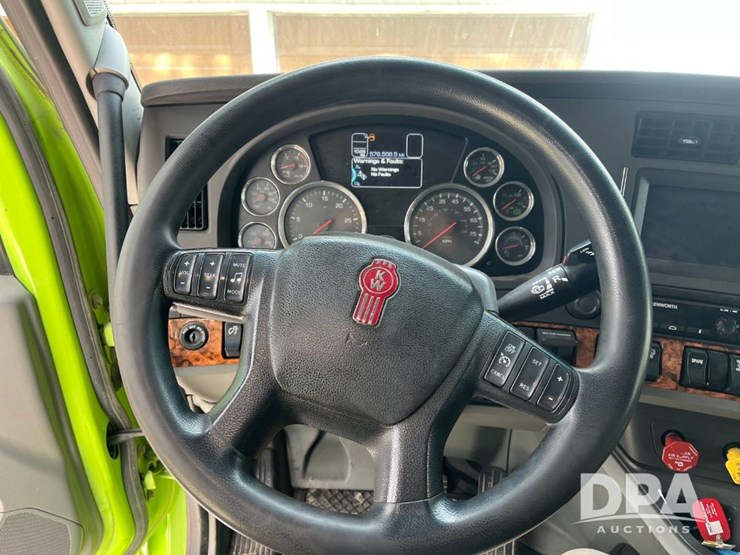 kenworth-t680-image-45