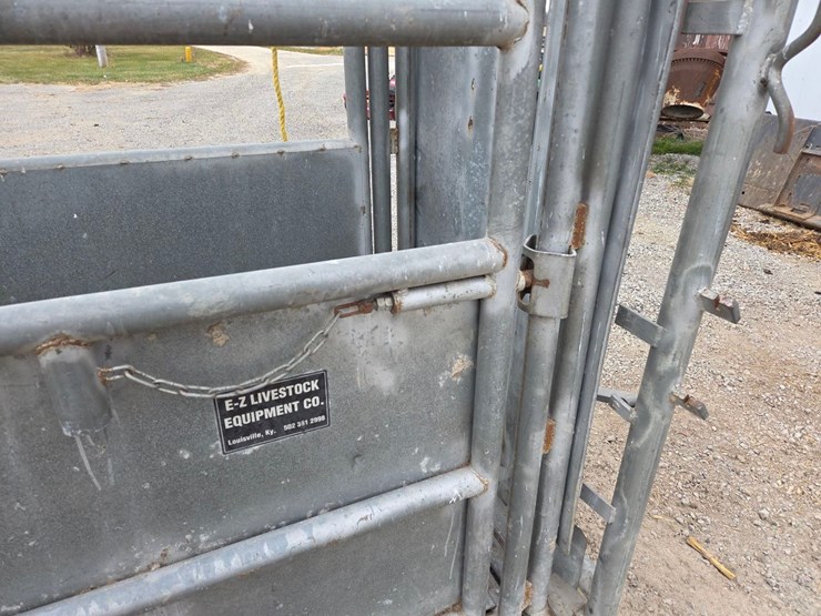cattle-chute-w/-palpation-cage-image-20