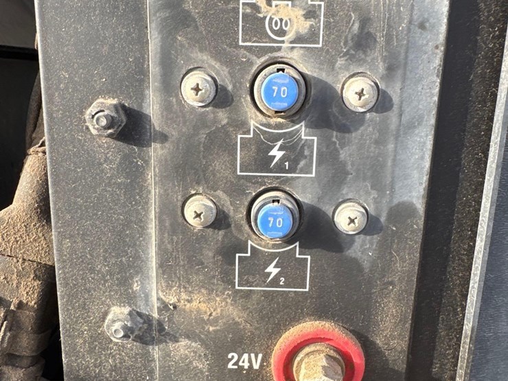 2014-caterpillar-924k-image-32