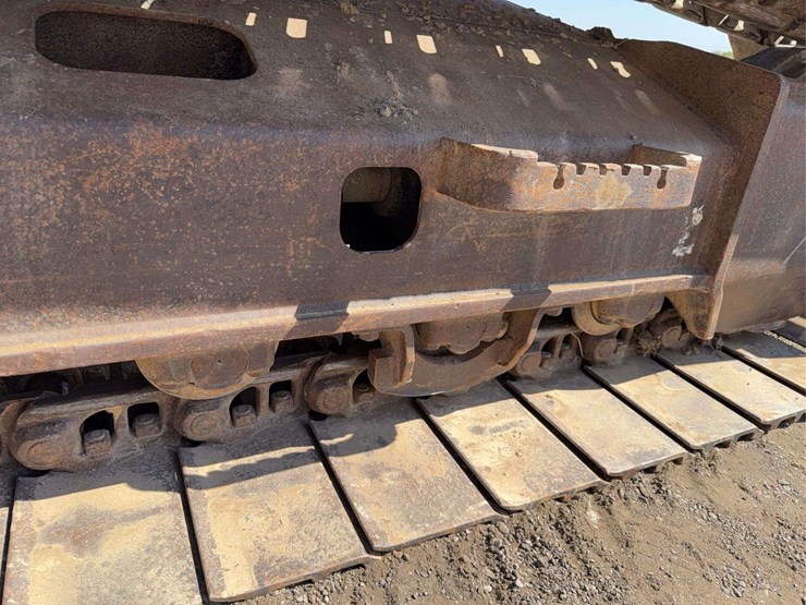 hitachi-225-excavator-image-22