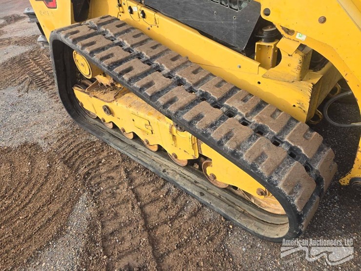 2020-cat-299d3-xe-skid-steer-image-10