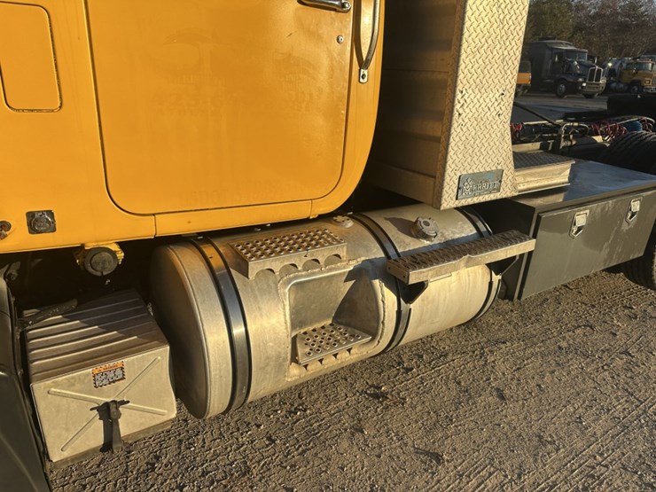 mack-rd688s-image-15