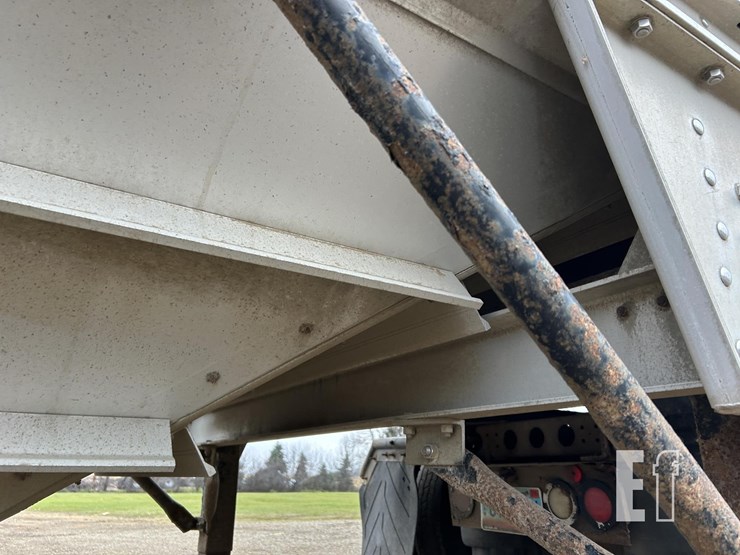 2006-wilson-41ft-grain-trailer-image-21