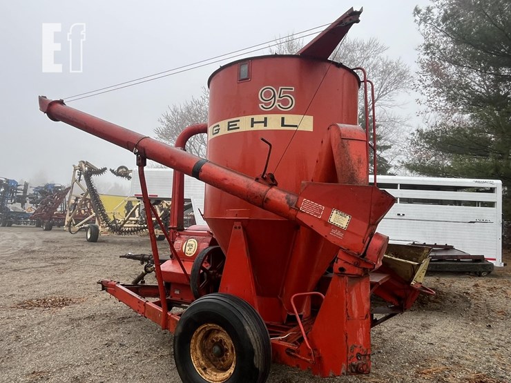 2025-gehl-95sas-image-14