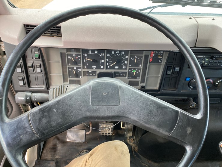 1999-international-4900-image-67