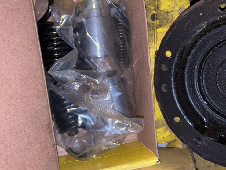 #550-•-truck-parts-image-6