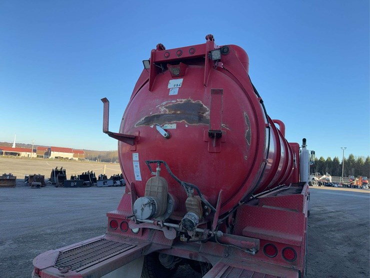 2004-peterbilt-357-image-21