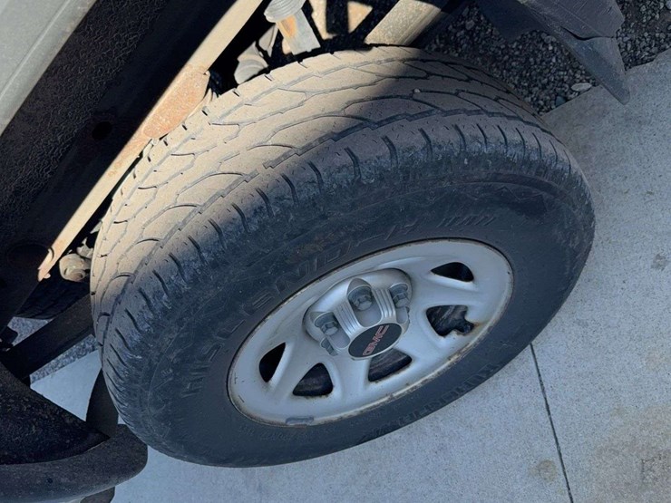 2014-gmc-sierra-1500-image-8