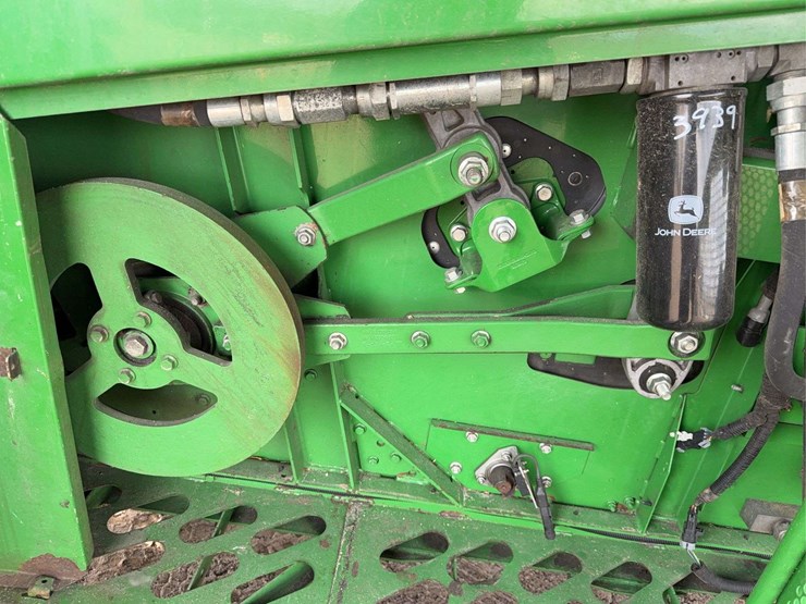 2013-john-deere-s670-image-53