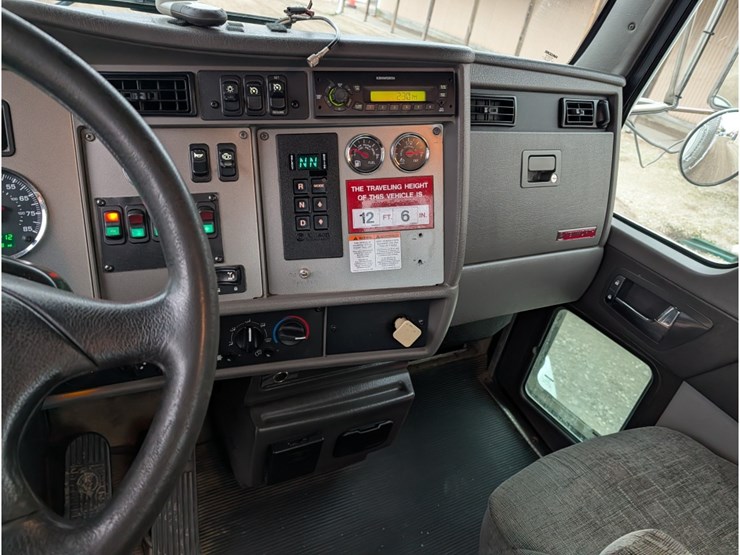 2012-kenworth-t370-image-23