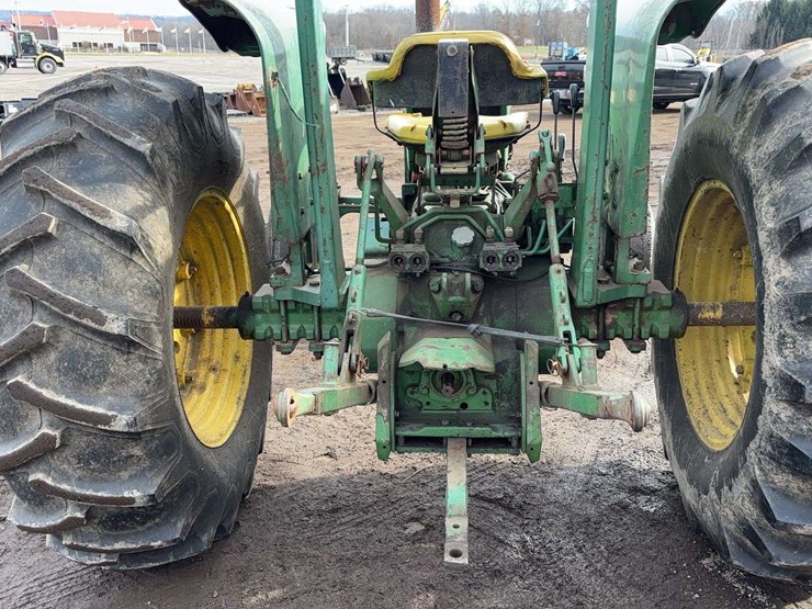 john-deere-2640-image-12