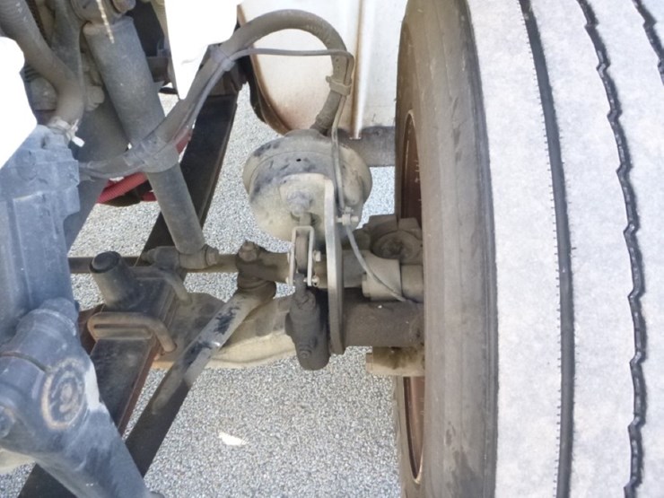 freightliner-m2-106-image-27