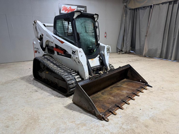 2022-bobcat-t740-image-7
