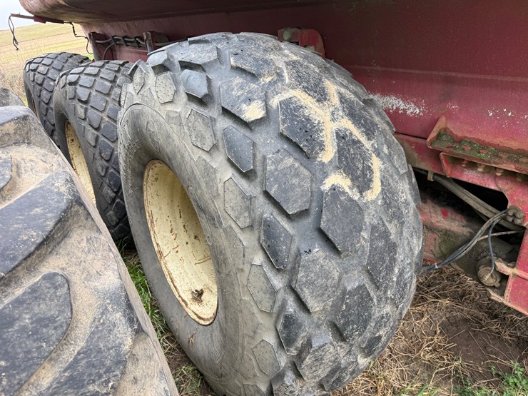 #1033-•-jamesway-ultra-trac-manure-tanker-(fennimore,-wi)-image-6