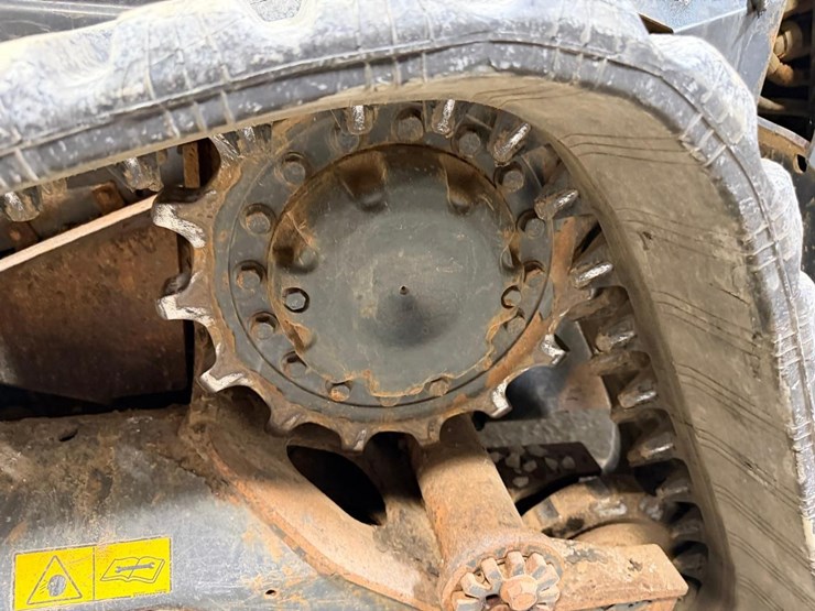 2022-bobcat-t76-image-14