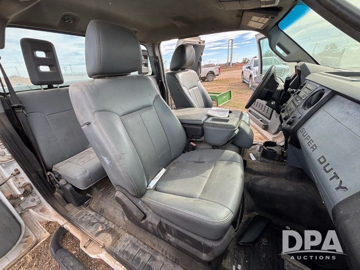 2011-ford-f550-image-52