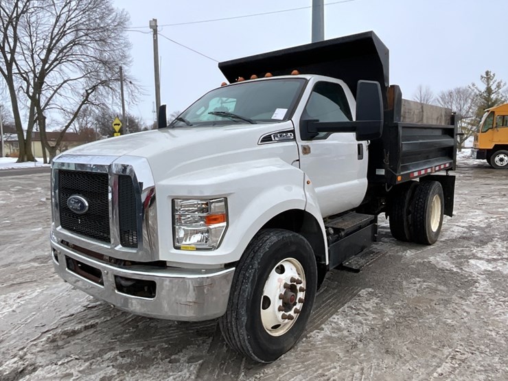 ford-f750-image-3