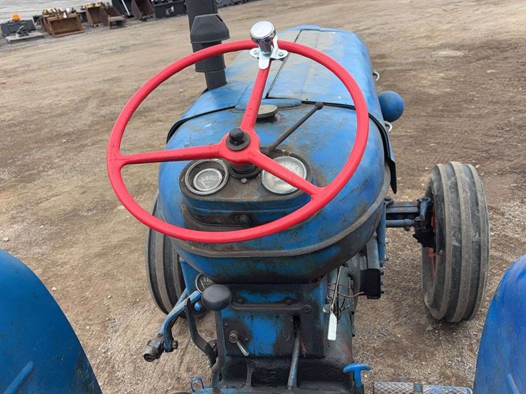 ford-tractor-image-32