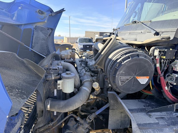 2017-international-prostar-image-51