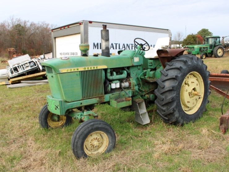 john-deere-3020-image-3