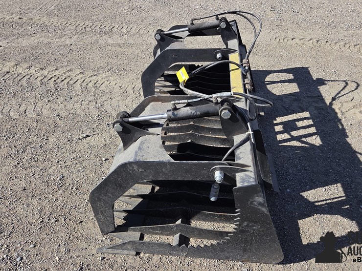 80"-rock/brush-grapple-image-8