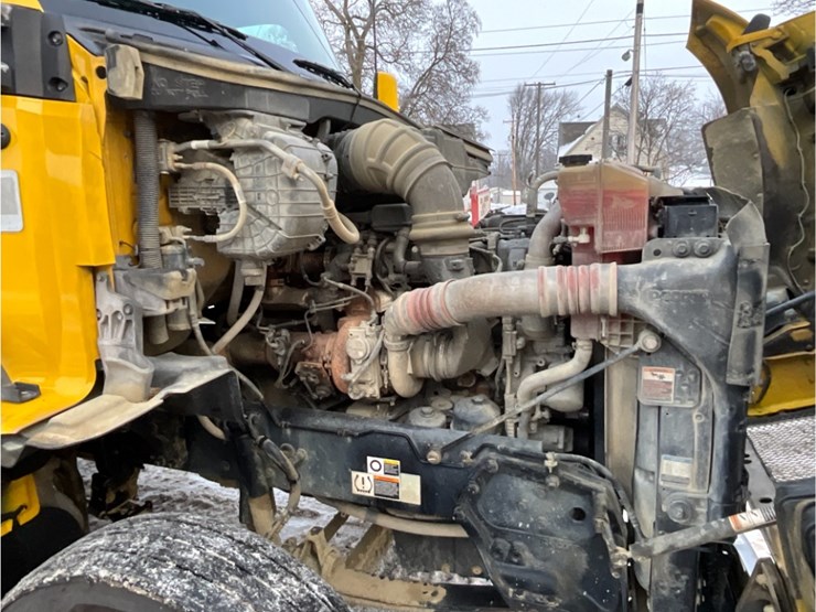 2020-kenworth-t880-image-16