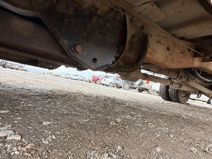 2005-ford-f350-image-17