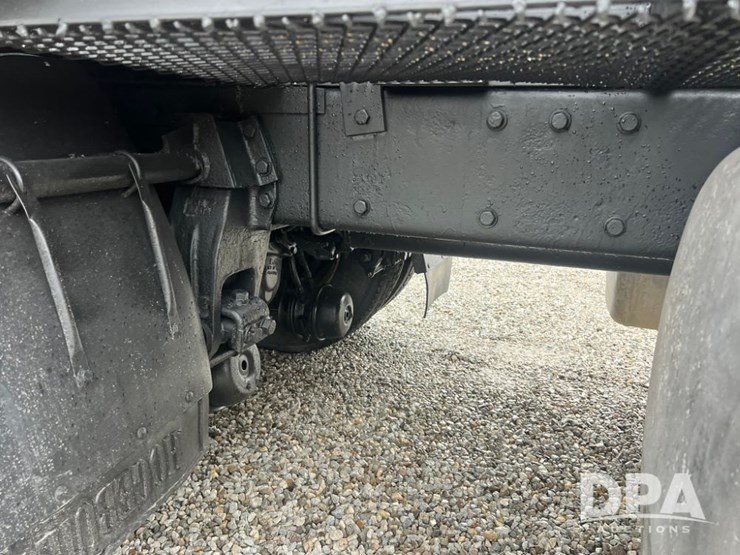 1989-peterbilt-378-image-21