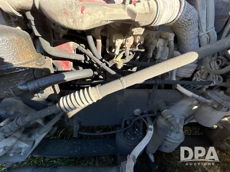 2010-peterbilt-386-image-38