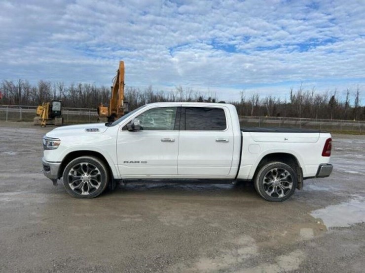 2020-ram-1500-laramie-longhorn-image-7