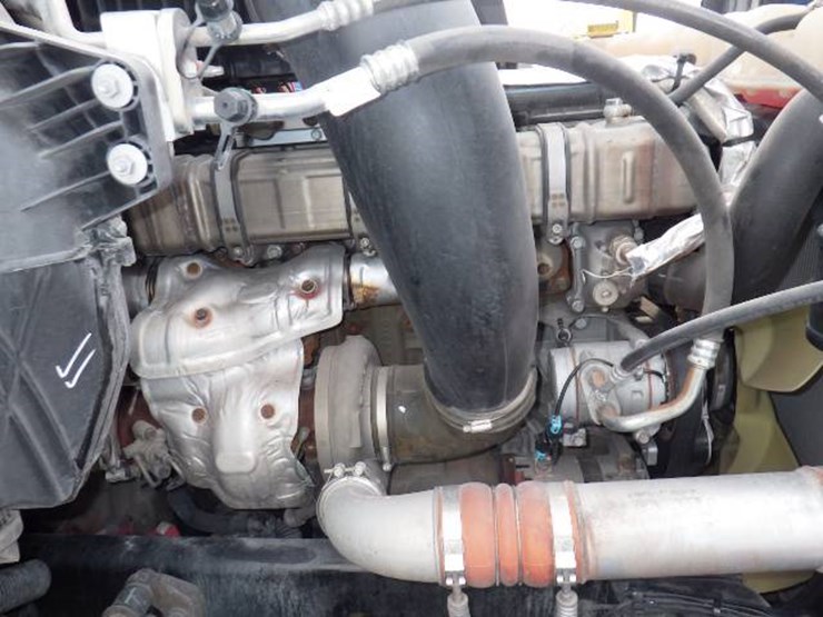 freightliner-cascadia-126-image-25