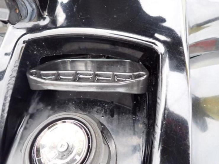 caterpillar-570-image-23