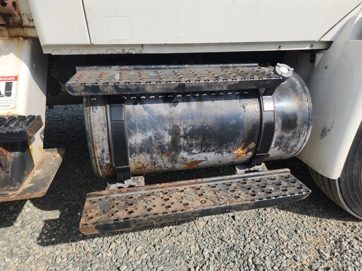 international-durastar-4300-image-46