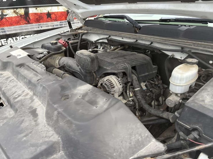 2012-chevrolet-silverado-2500-image-24