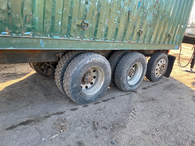 #205-•-2004-sterling-grapple-truck-(has-wi-title)-(chetek,-wi)-image-22