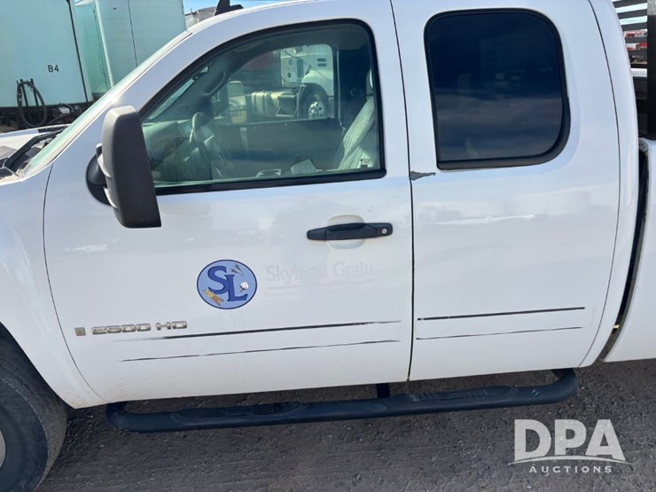 chevrolet-2500hd-image-30